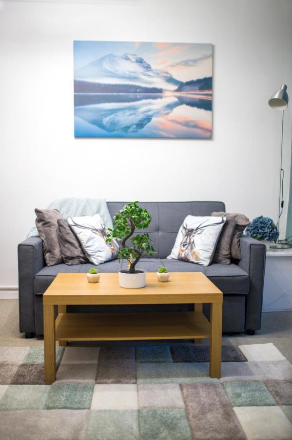 Exclusive Offers L Last-Minute Specials L Parking Free L Double Bed House L Uk L Gaming Room L Komfy 3 Bedroom Cottage With Riverview L Perfect For Short Or Long Stays Reading Buitenkant foto
